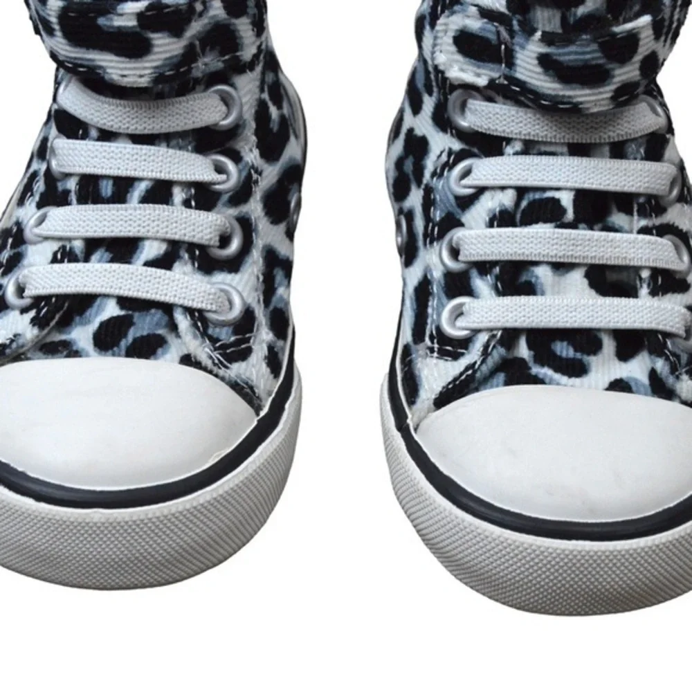 Old Navy Retro Cheetah Print Corduroy High Top Sneakers, Size 5‎